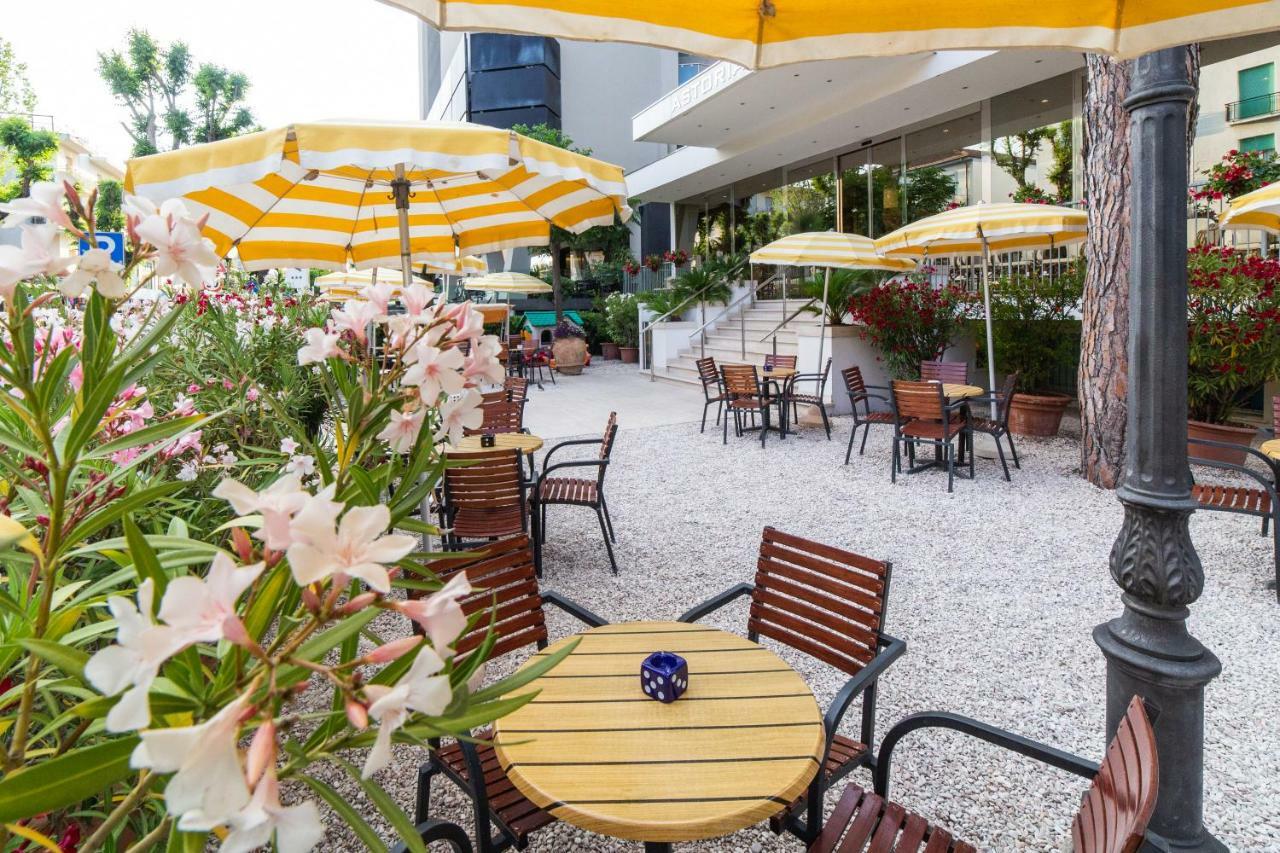 Hotel Astoria Cattolica Esterno foto