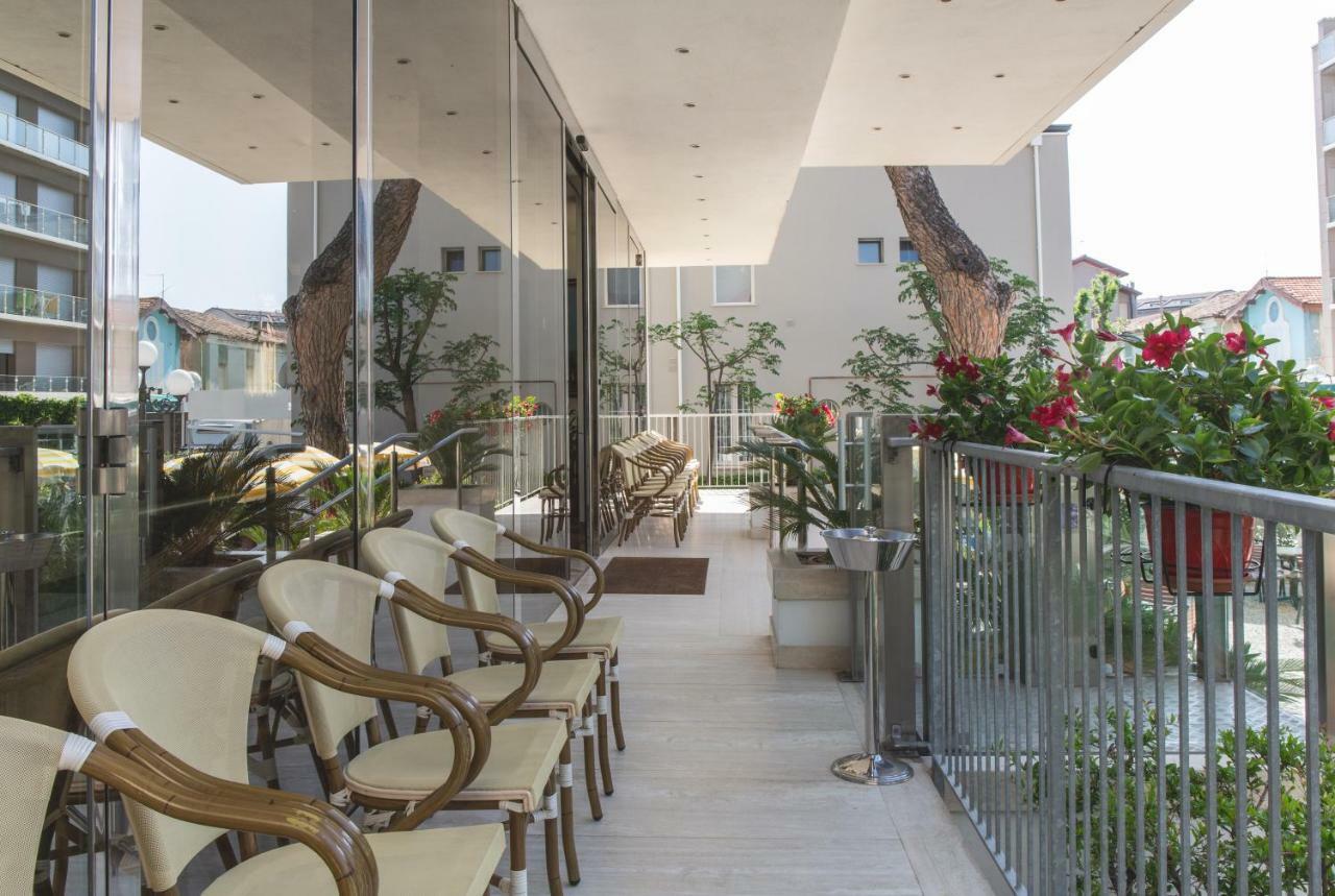 Hotel Astoria Cattolica Esterno foto