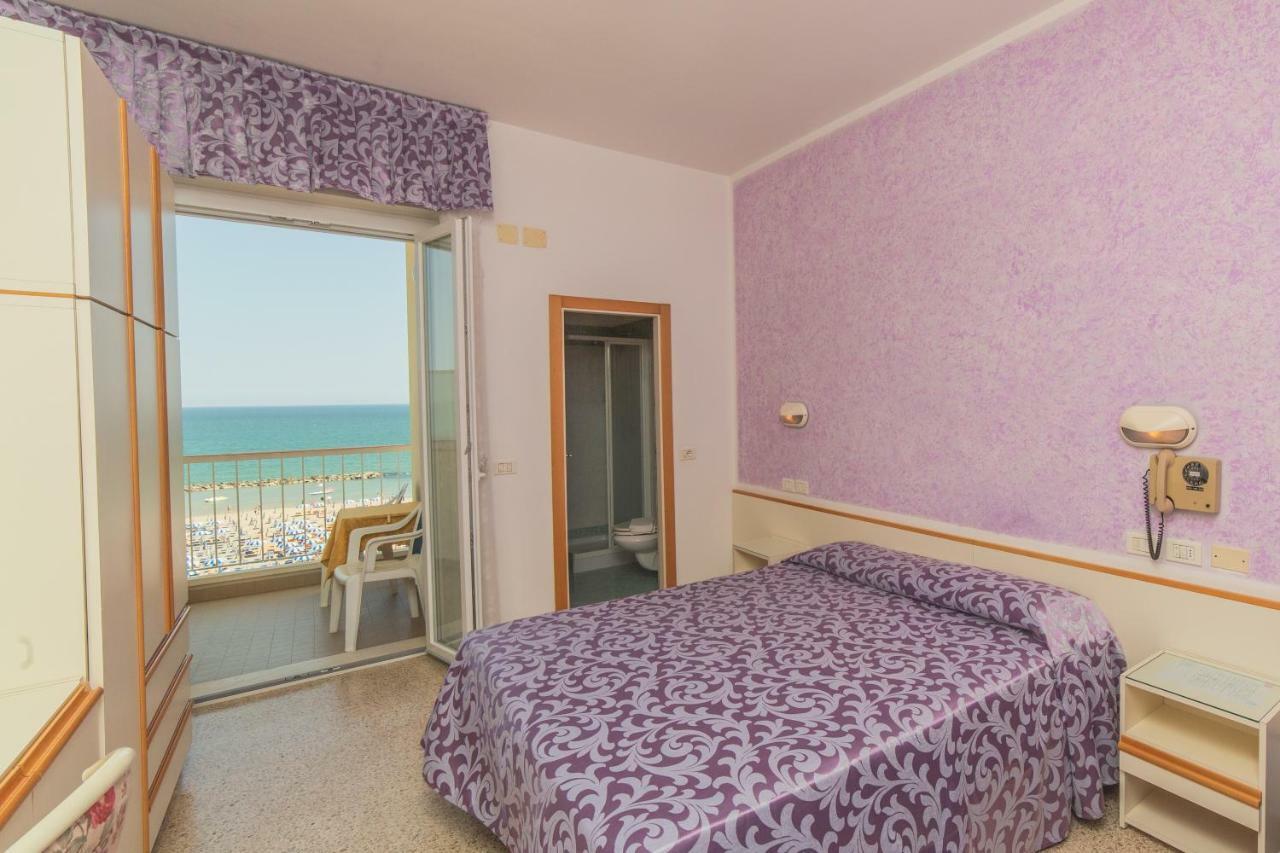 Hotel Astoria Cattolica Esterno foto
