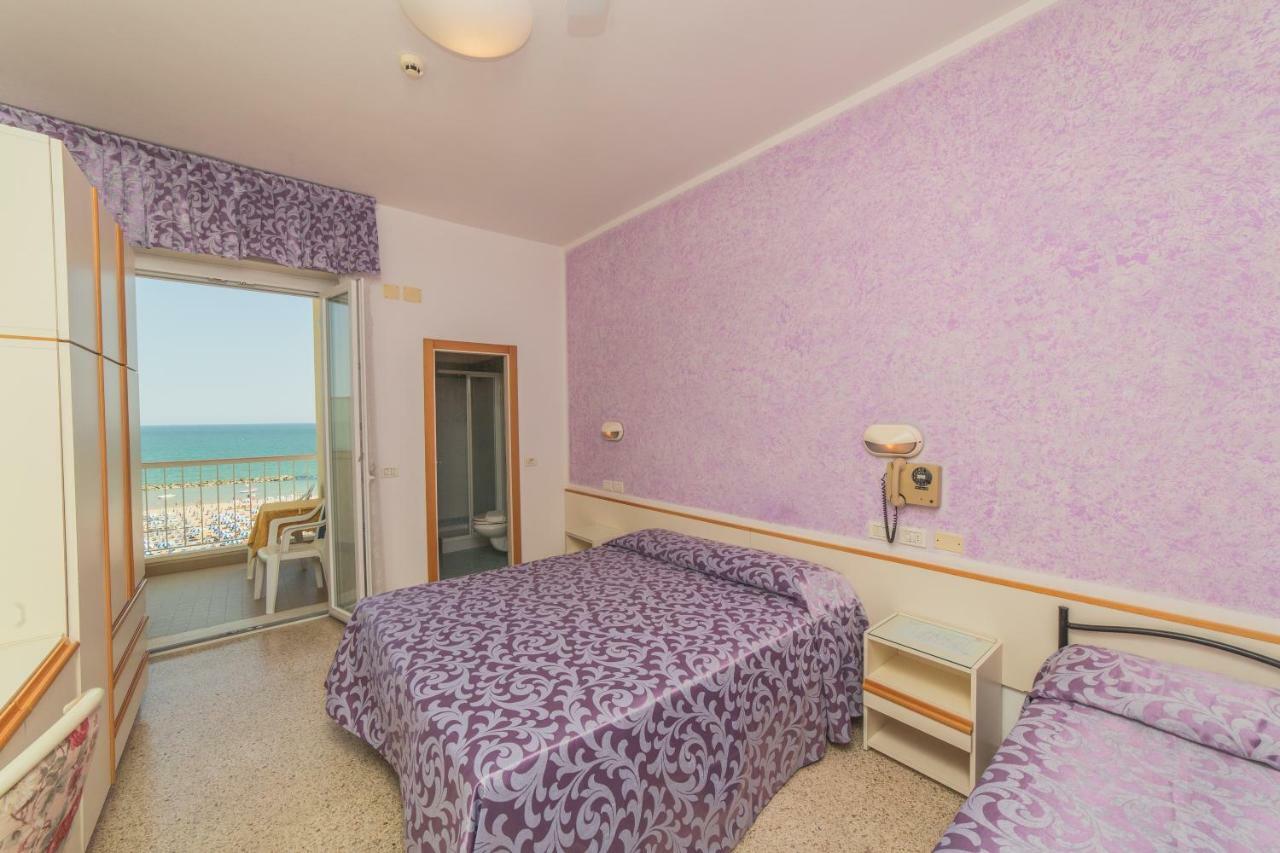 Hotel Astoria Cattolica Esterno foto