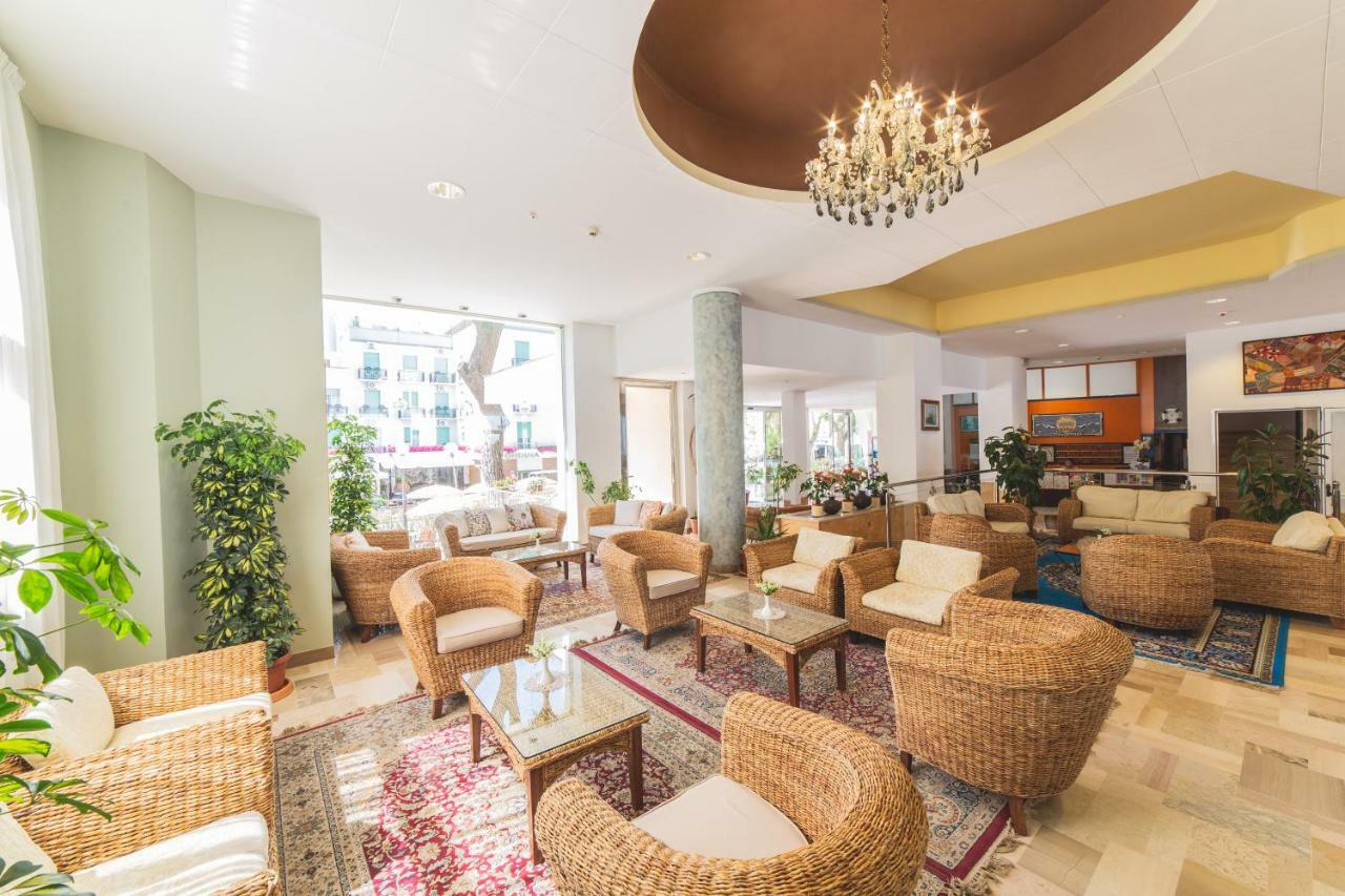 Hotel Astoria Cattolica Esterno foto