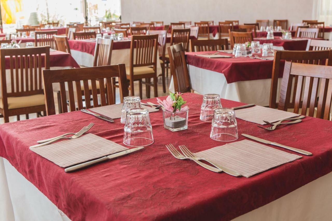 Hotel Astoria Cattolica Esterno foto